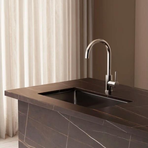 Lavabo Kubus 140 RS Round køkkenarmatur - Rustfrit stål Lavabo Kubus 140 RS Round køkkenarmatur - Rustfrit stål