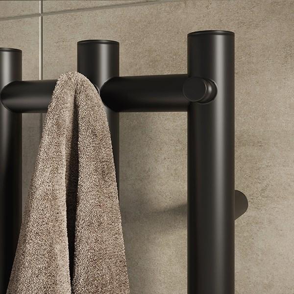 Strømberg Leno håndklædetørrer - 28x125 cm - Lakeret messing Strømberg Leno håndklædetørrer - 28x125 cm - Lakeret messing